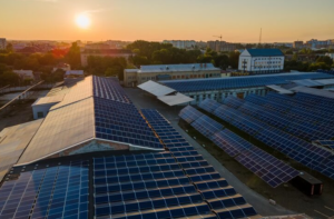 Energia solar industrial: desafios e oportunidades